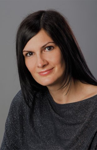 mag. Katja Knez