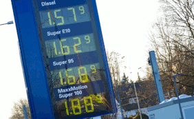 Vlada umaknila omejitve točenja goriva