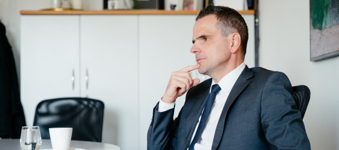 Dr.Matej Avbelj