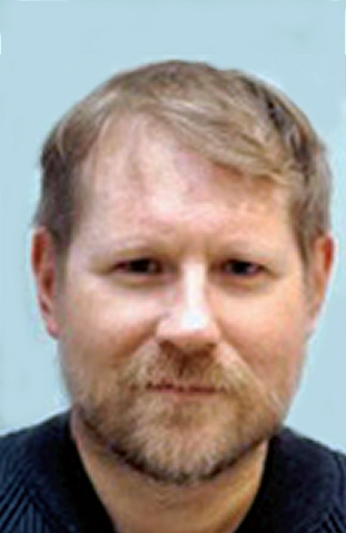 dr. Anže Erbežnik