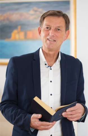 dr. Miro Cerar