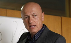 Razpad rokopisa – posegi umetne inteligence