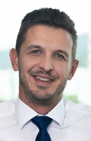 Dominik Rosenstein, univ.dipl.ekon.